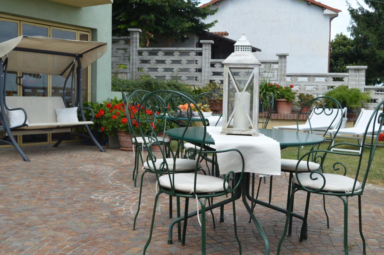 Gasthaus Profumi... Vinchio Exterior foto